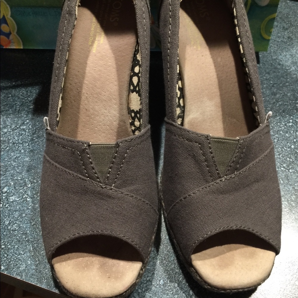 Sold Toms Wedges Size 8